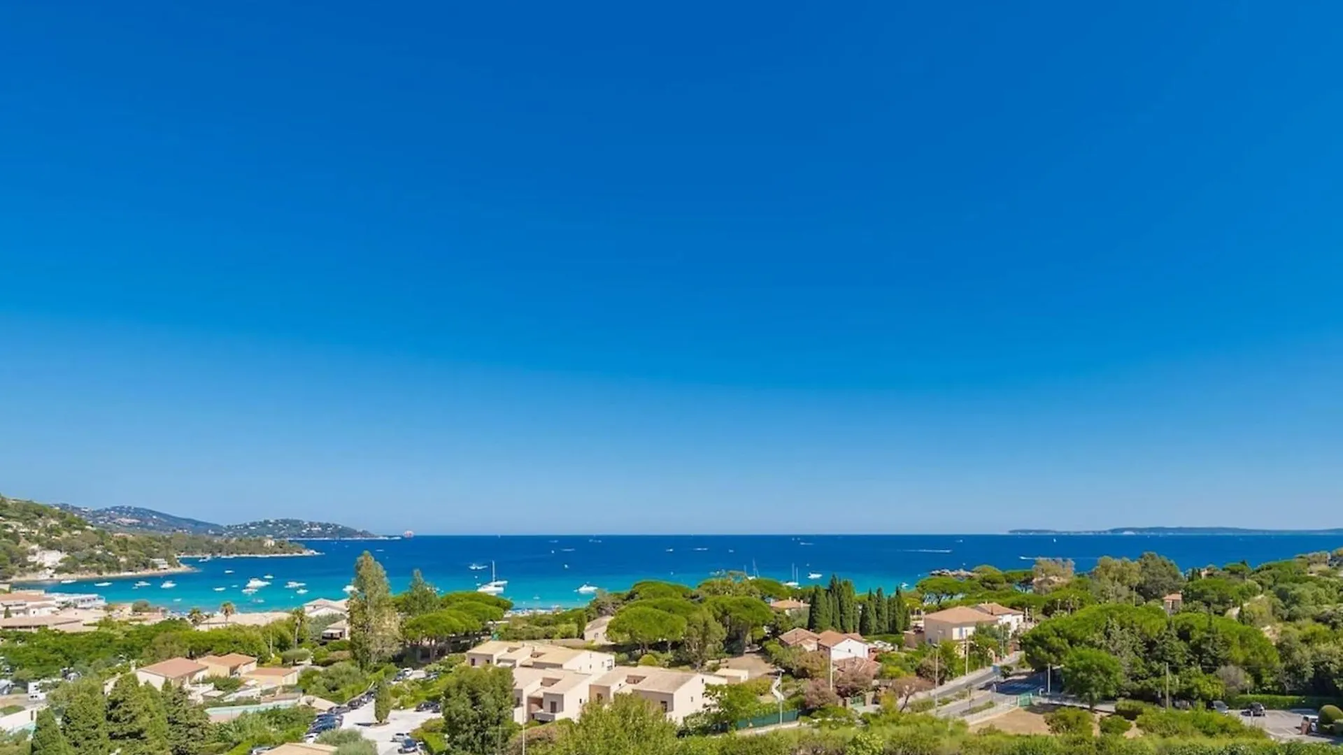 Appartement T2 vue mer à Saint-Clair Le Lavandou