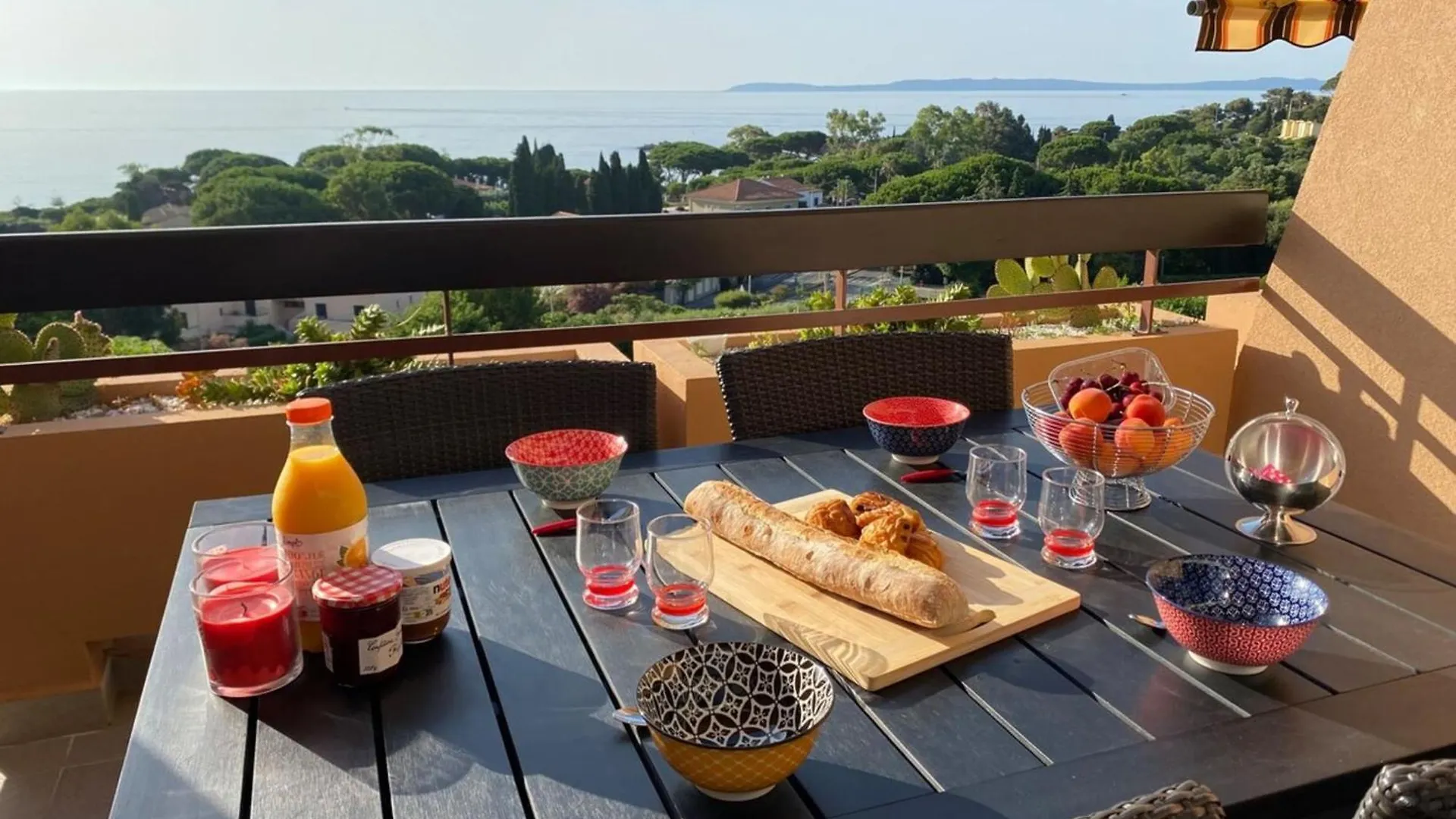 Appartement T2 vue mer à Saint-Clair Le Lavandou